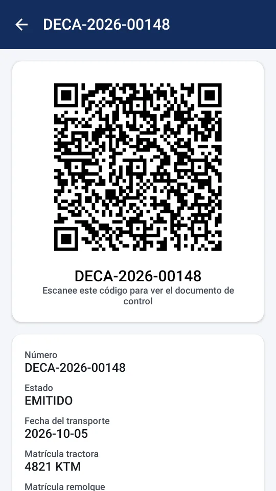 Ein ausgestelltes DeCA mit dem auf dem Handy gezeichneten QR-Code und den Daten darunter
